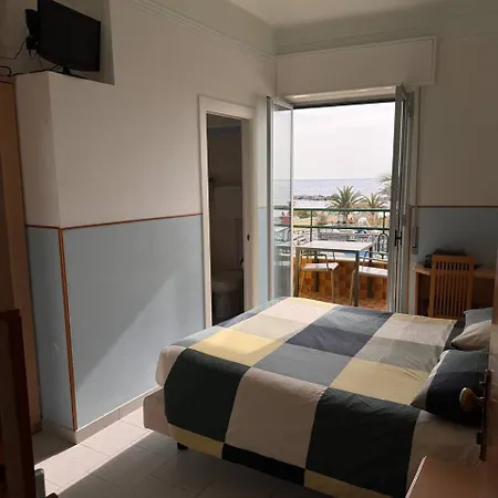 Hotel Ideal