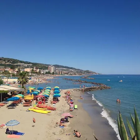 Szálloda Ideal