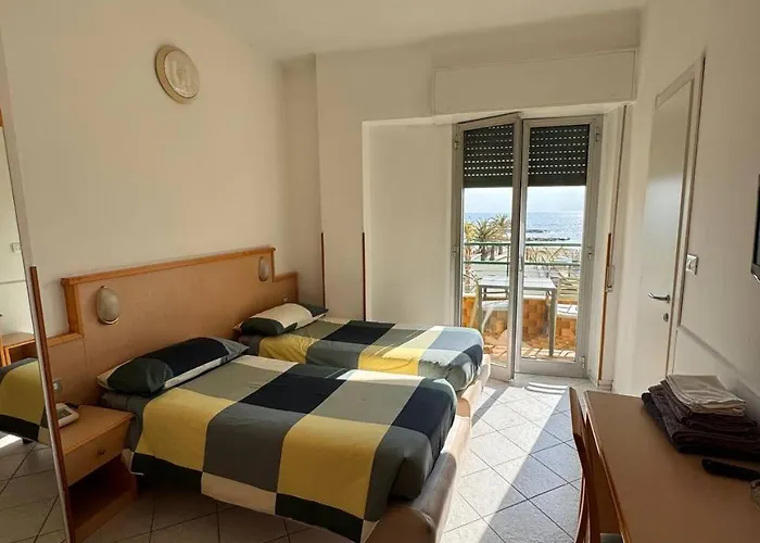 Ideal Ξενοδοχείο 3*